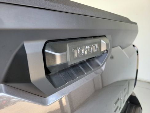Used 2026 Toyota Tundra SR5 w/ SR5 Convenience Package RWD image 8