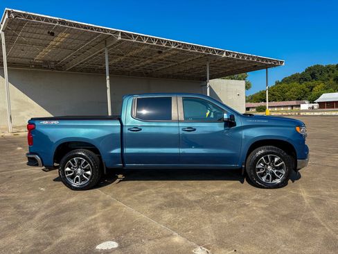 Used 2024 Chevrolet Silverado 1500 LT AWD/4WD image 13