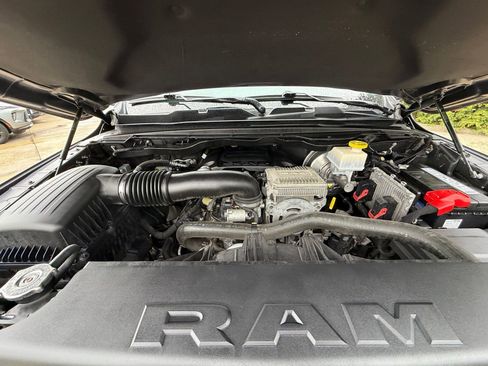 Used 2020 RAM 1500 Laramie AWD/4WD image 28