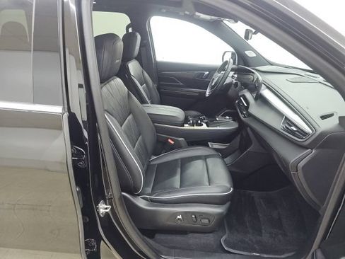 Used 2025 Buick Enclave Avenir w/ Super Cruise Package AWD/4WD image 22