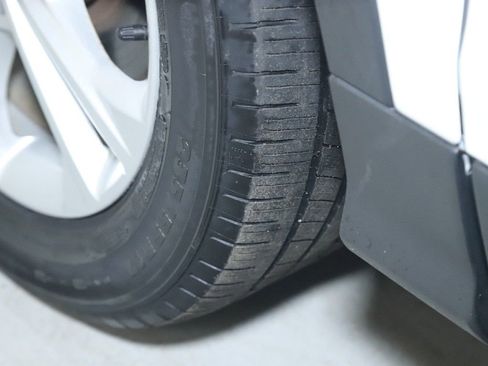 Used 2018 Ford Escape SE w/ Ford Safe & Smart Package image 36