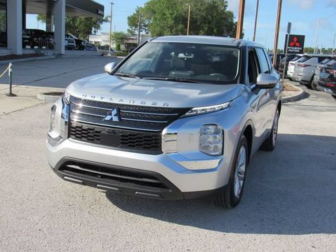 New 2025 Mitsubishi Outlander ES AWD/4WD image 7