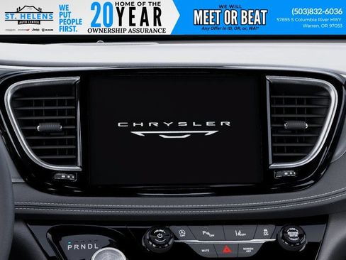 New 2027 Chrysler Pacifica Select AWD/4WD image 21