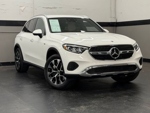 Certified 2025 Mercedes-Benz GLC 350e 4MATIC image 2