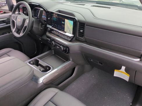 New 2025 Chevrolet Silverado 2500 LTZ w/ LTZ Convenience Package image 29