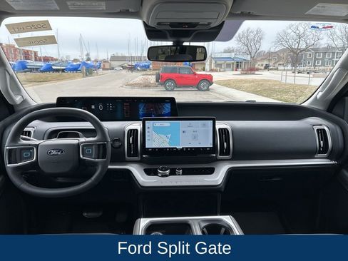 New 2025 Ford Expedition Active AWD/4WD image 15