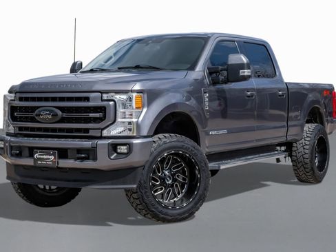 Used 2021 Ford F250 Lariat w/ Lariat Ultimate Package image 4