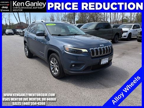 Used 2019 Jeep Cherokee Latitude Plus w/ Cold Weather Group image 1