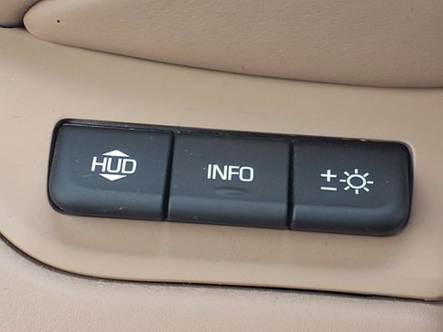 Used 2018 Cadillac Escalade ESV Platinum RWD image 16