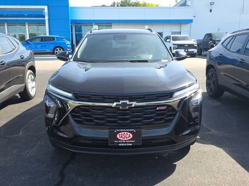 New 2026 Chevrolet Trax RS w/ Sunroof Package FWD image 8