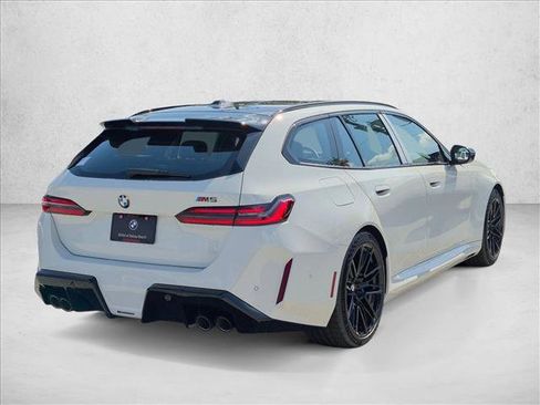 New 2027 BMW M5 Touring AWD/4WD image 2