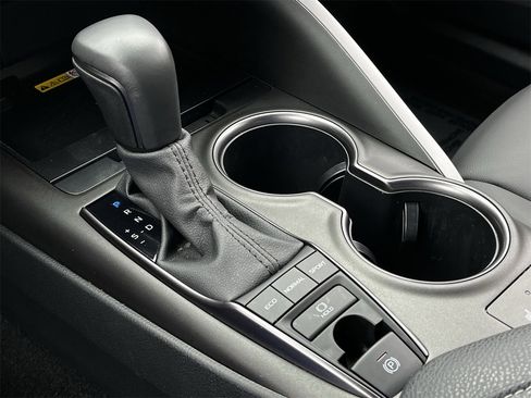 Used 2024 Toyota Camry XSE image 17