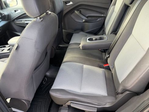 Used 2018 Ford Escape SE w/ SE Sync 3 Package AWD/4WD image 22