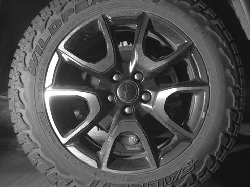 Used 2025 Jeep Compass Trailhawk AWD/4WD image 15