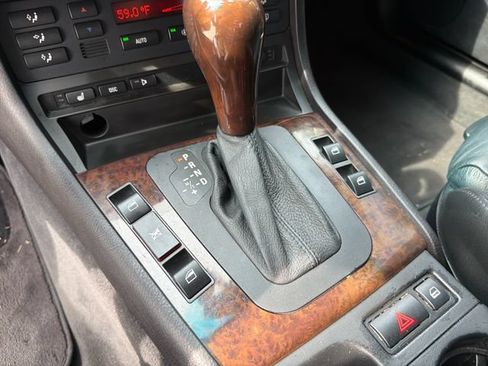 Used 2004 BMW 325i Sedan RWD image 13