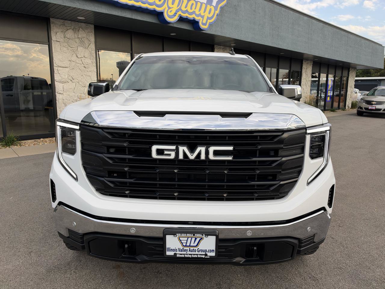 Used 2026 GMC Sierra 1500 Pro w/ Pro Value Package AWD/4WD image 10