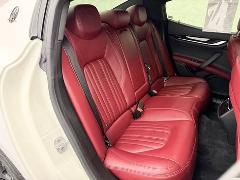Used 2017 Maserati Ghibli RWD image 20