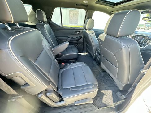 Used 2022 Chevrolet Traverse Premier w/ LPO, Floor Liner Package AWD/4WD image 27