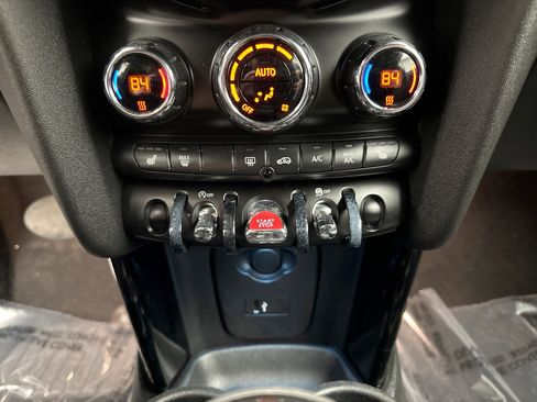 Used 2024 MINI Cooper Convertible image 17