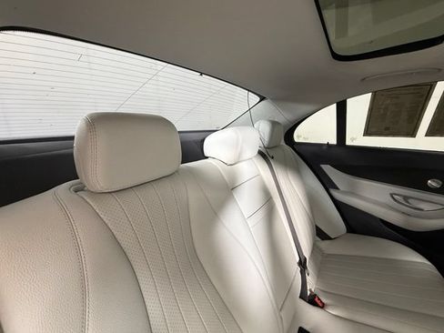 Used 2022 Mercedes-Benz E 350 Sedan image 27