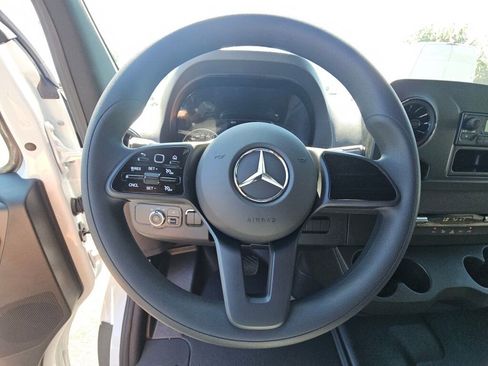 New 2024 Mercedes-Benz Sprinter 144 Cargo image 20