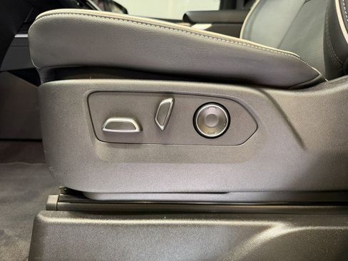 Used 2025 Cadillac Escalade ESV Sport w/ Touring Package image 45