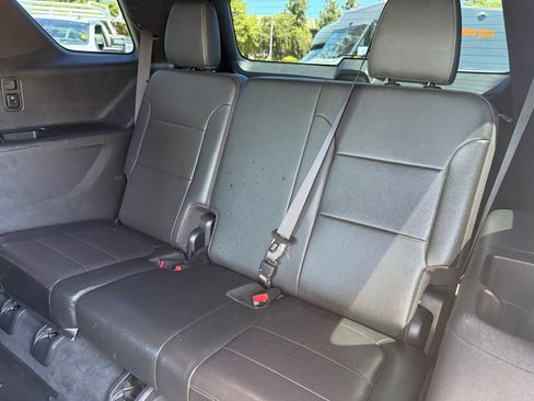 Used 2023 Chevrolet Traverse Premier AWD/4WD image 21