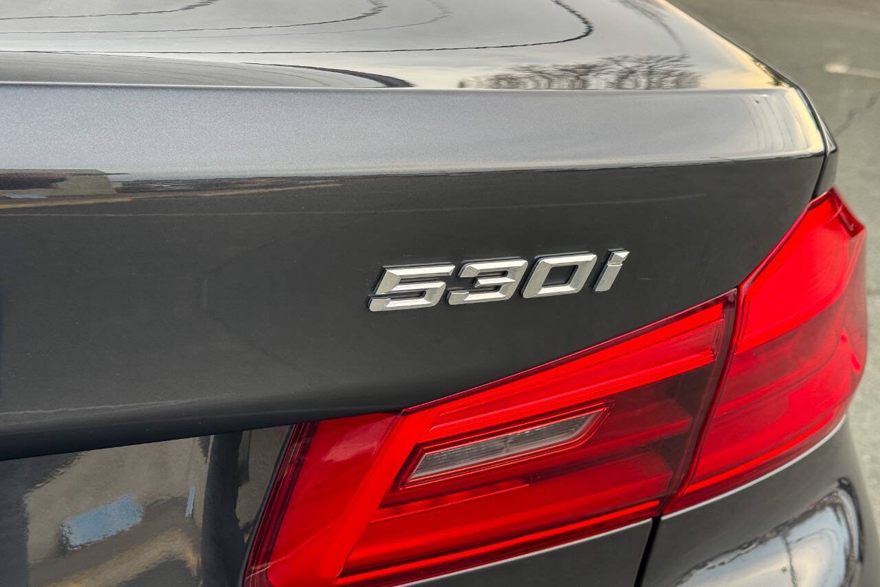 Used 2018 BMW 530i xDrive AWD/4WD image 17