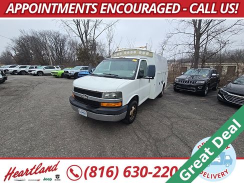 Used 2008 Chevrolet Express 3500 image 1