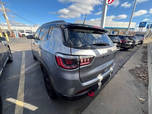 Used 2024 Jeep Compass Trailhawk image 3