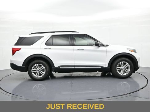 Certified 2022 Ford Explorer XLT AWD/4WD image 5
