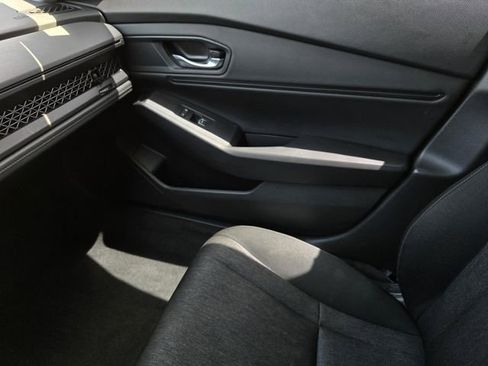 Used 2023 Honda Accord EX image 25