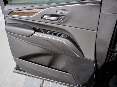 Used 2024 Cadillac Escalade Sport Platinum w/ Heavy-Duty Trailer Package image 41