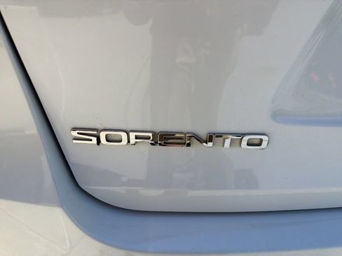 Used 2020 Kia Sorento S AWD/4WD image 14