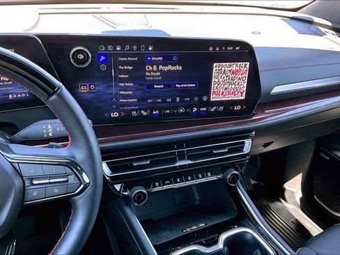 Used 2024 Chevrolet Traverse RS w/ LPO, Floor Liner Package AWD/4WD image 15