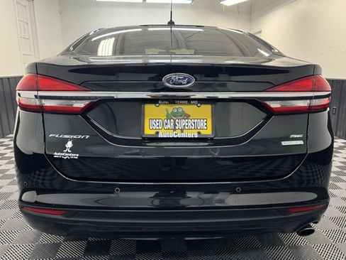 Used 2018 Ford Fusion SE w/ Fusion SE Technology Package image 6