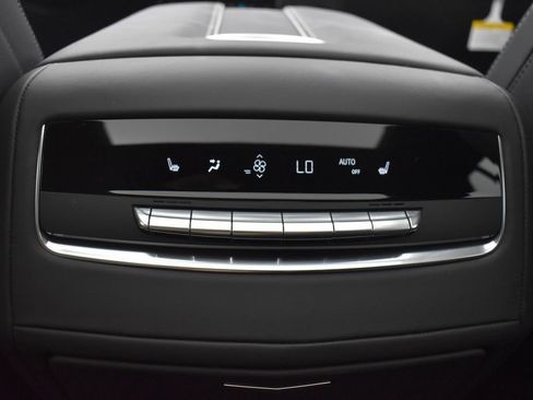 Certified 2026 Cadillac Escalade Platinum Sport w/ LPO, ONYX Package AWD/4WD image 30