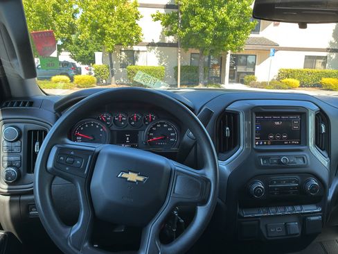 Used 2022 Chevrolet Silverado 1500 Custom AWD/4WD image 28