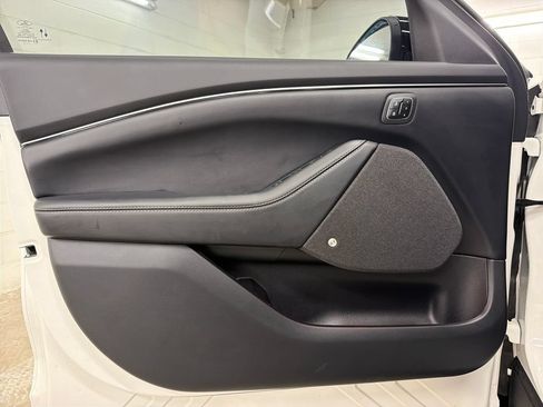 Certified 2025 Ford Mustang Mach-E Premium RWD image 17
