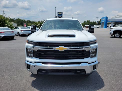 Used 2025 Chevrolet Silverado 2500 LT w/ Safety Package AWD/4WD image 9