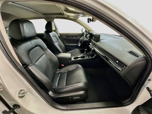 Used 2024 Honda Civic Touring image 33