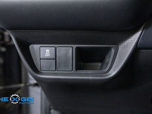 Used 2023 Honda HR-V EX-L image 13