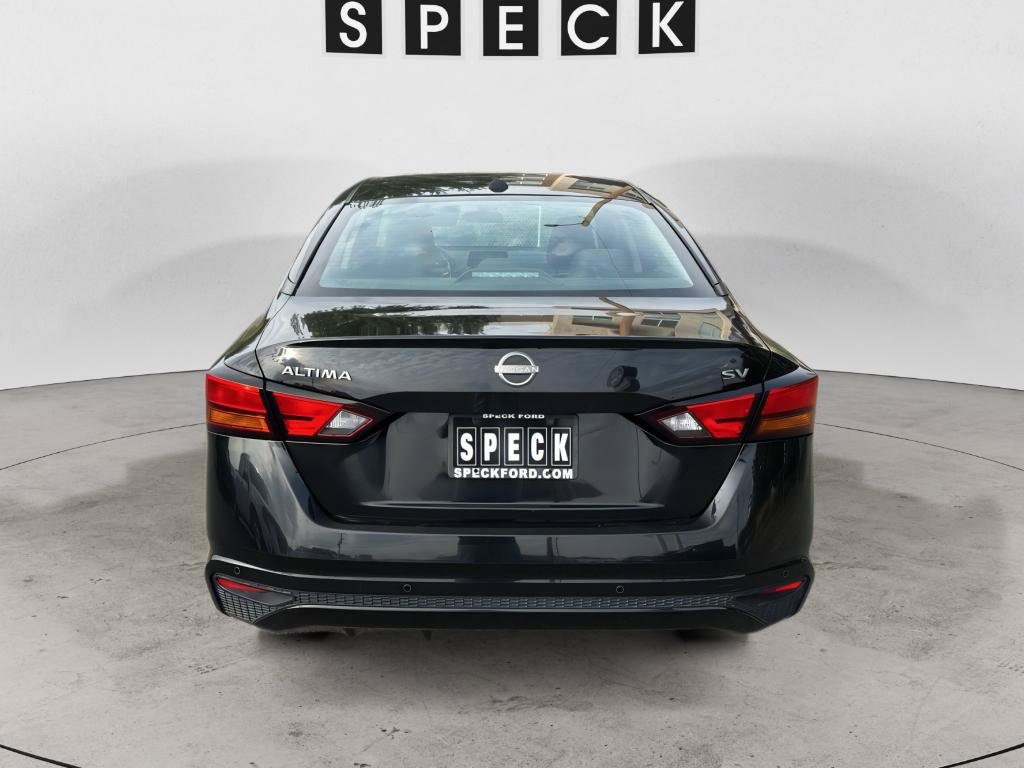 Used 2024 Nissan Altima 2.5 SV FWD image 4