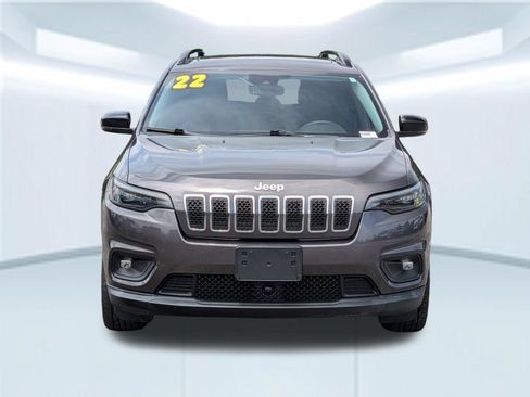 Used 2022 Jeep Cherokee Latitude Lux w/ Sun & Sound Group FWD image 11
