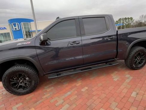 Used 2023 Chevrolet Silverado 1500 ZR2 w/ Technology Package image 6