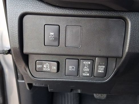 Used 2020 Toyota Tacoma TRD Off-Road w/ Technology Package AWD/4WD image 19