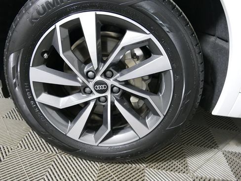 Used 2024 Audi Q5 2.0T Prestige AWD/4WD image 9