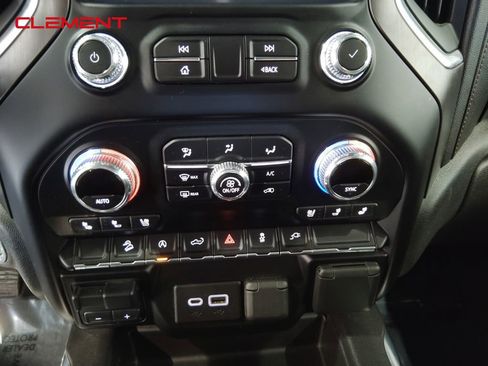 Used 2021 GMC Sierra 1500 AT4 image 19
