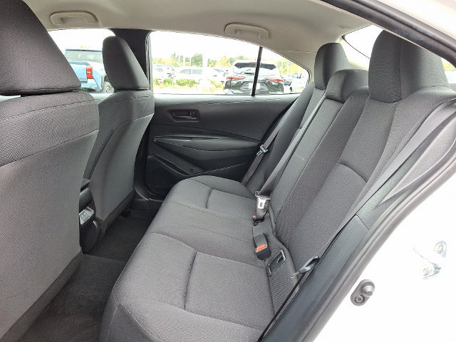 Used 2025 Toyota Corolla LE FWD image 10