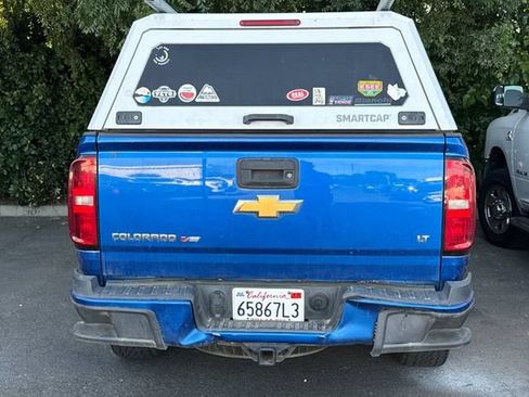 Used 2018 Chevrolet Colorado LT w/ LT Convenience Package RWD image 5